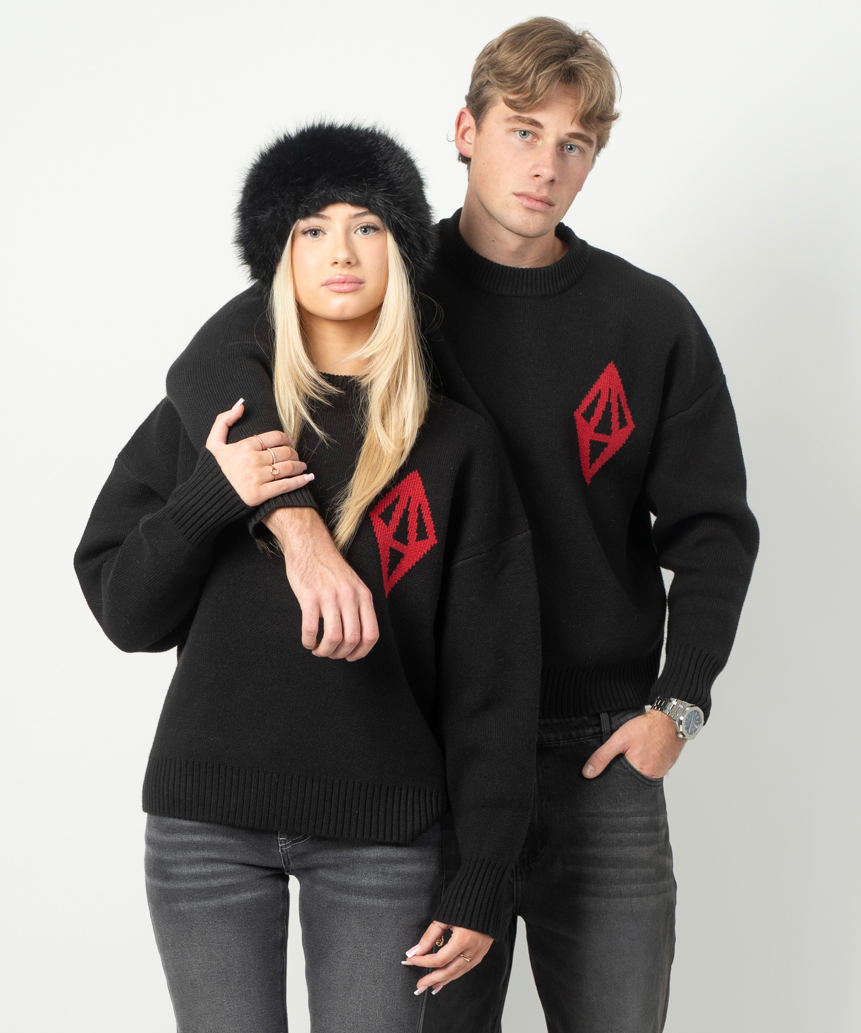 ODY KNIT SWEATER 800GSM - BLACK RED