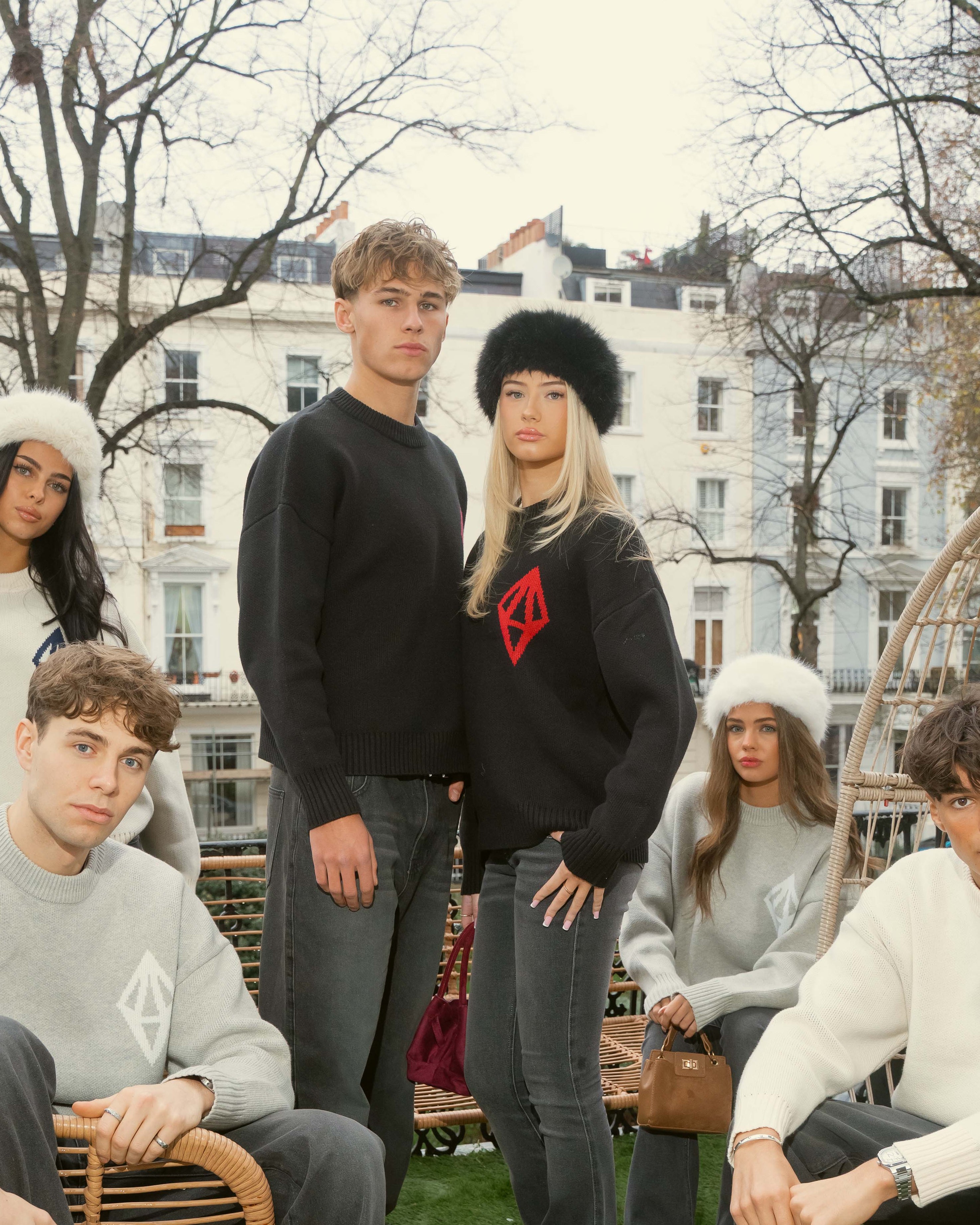 ODY KNIT SWEATER 800GSM - BLACK RED - ODY OUT OF THIS WORLD