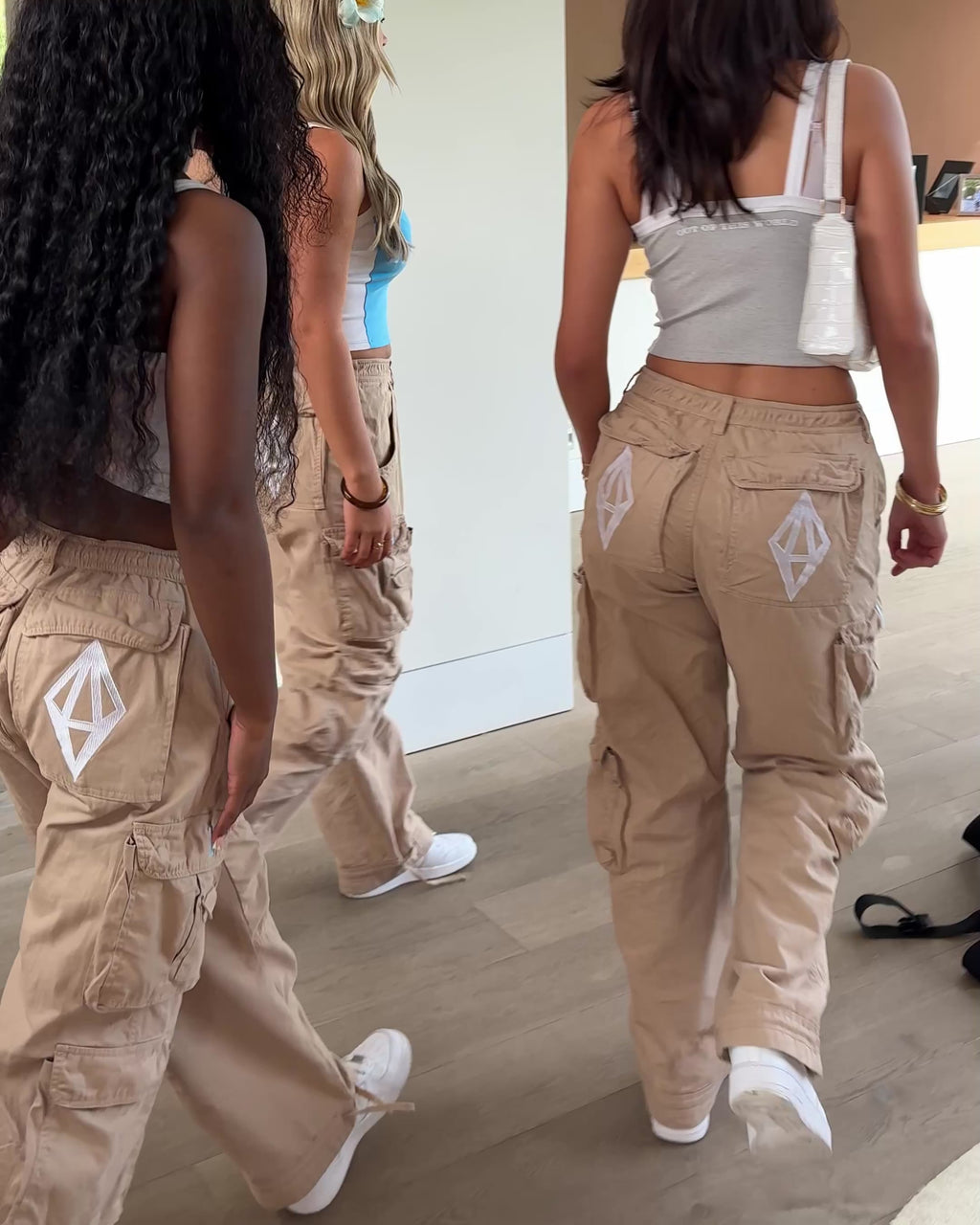 CRYSTAL CARGOS - DESERT